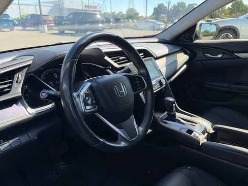 Used 2018 Honda Civic EX-L image 9