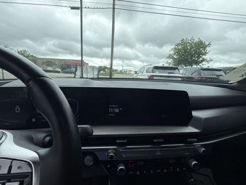 Used 2024 Kia Telluride EX X-Line AWD/4WD image 16