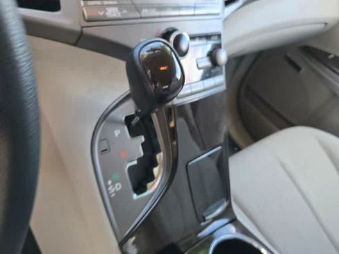 Used 2009 Toyota Venza FWD image 14