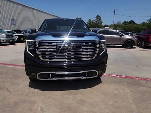 Certified 2025 GMC Sierra 1500 Denali w/ Denali Reserve Package AWD/4WD image 11