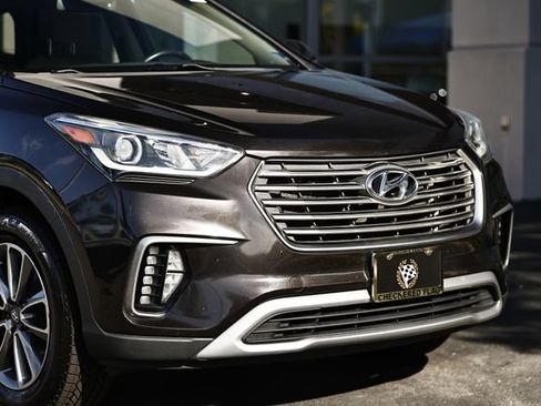 Used 2018 Hyundai Santa Fe SE w/ SE Premium Package 02 FWD image 2