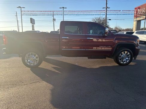 Used 2016 GMC Sierra 2500 Denali w/ Duramax Plus Package image 4