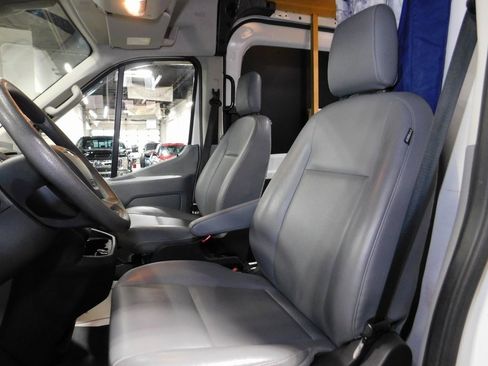 Used 2019 Ford Transit 250 148 Medium Roof image 28