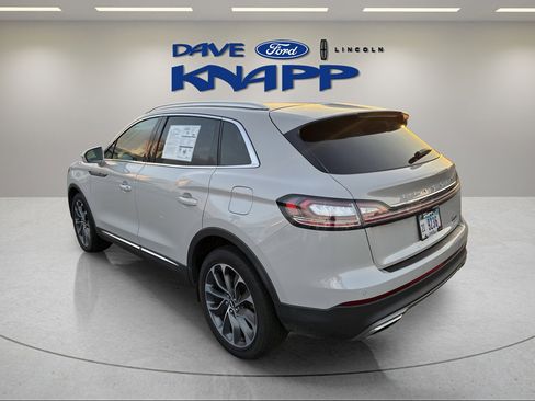 Used 2022 Lincoln Nautilus Reserve image 6