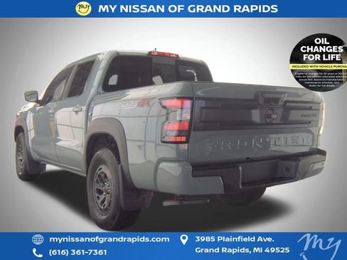 Used 2025 Nissan Frontier PRO-4X w/ Interior Protection Package AWD/4WD image 4