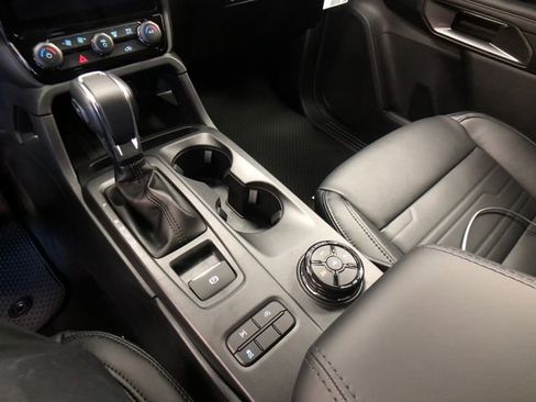 New 2025 Ford Ranger Lariat w/ Black Appearance Package image 20