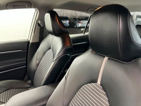 Used 2021 Toyota Camry SE FWD image 17
