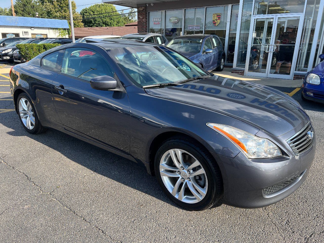 Used 2010 INFINITI G37 x Coupe w/ Premium Pkg AWD/4WD image 4