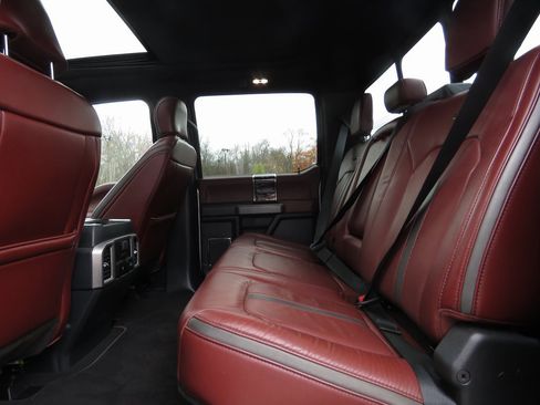 Used 2022 Ford F350 Platinum w/ FX4 Off-Road Package image 20