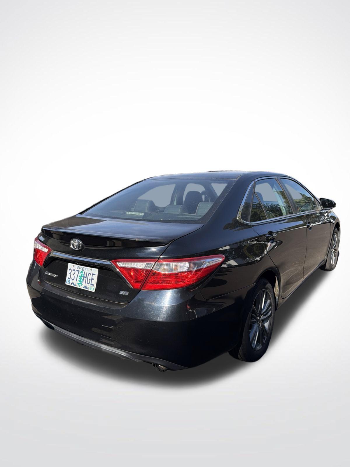 Used 2015 Toyota Camry SE FWD image 3