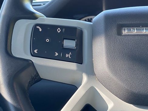 Used 2023 Land Rover Defender 110 X-Dynamic SE image 17