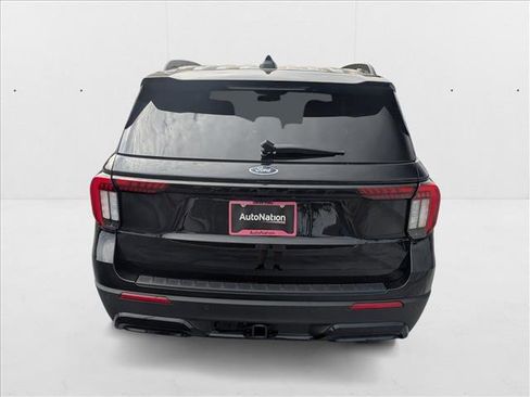 New 2025 Ford Explorer ST-Line image 7