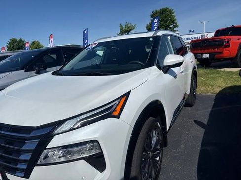 Certified 2024 Nissan Rogue Platinum AWD/4WD image 4