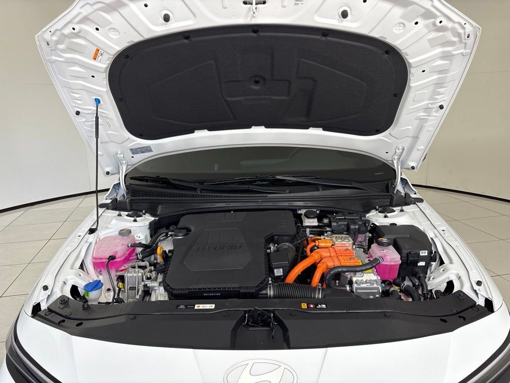 New 2025 Hyundai Elantra SEL FWD image 11