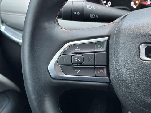 Used 2022 Jeep Compass Limited image 22