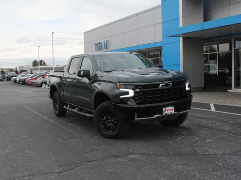 New 2026 Chevrolet Silverado 1500 ZR2 w/ Dark Appearance Package image 2
