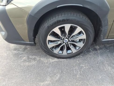 Used 2023 Subaru Outback Touring XT AWD/4WD image 6