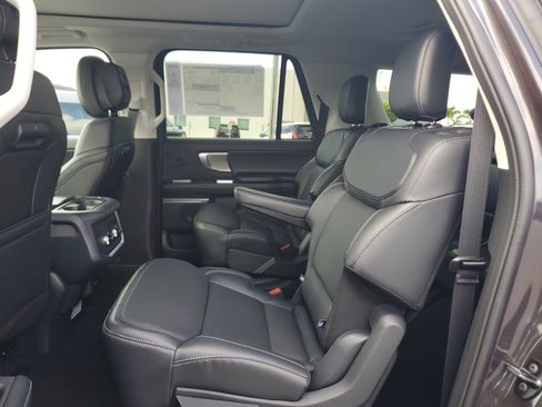 New 2026 Ford Expedition Max Platinum AWD/4WD image 11