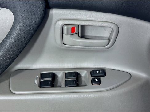 Used 2007 Toyota Land Cruiser image 19