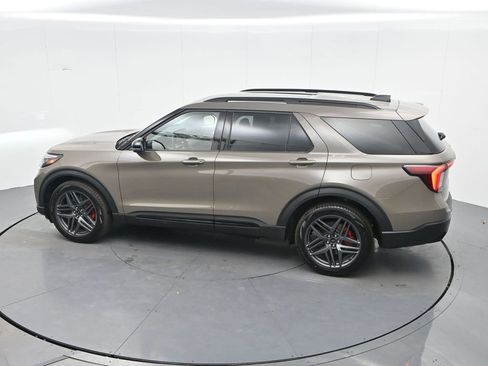New 2026 Ford Explorer ST w/ Sun And Sound Package AWD/4WD image 32