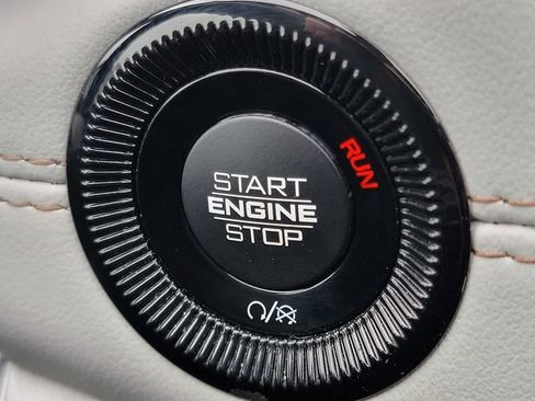 Certified 2023 Jeep Compass Limited w/ Elite Group AWD/4WD image 6