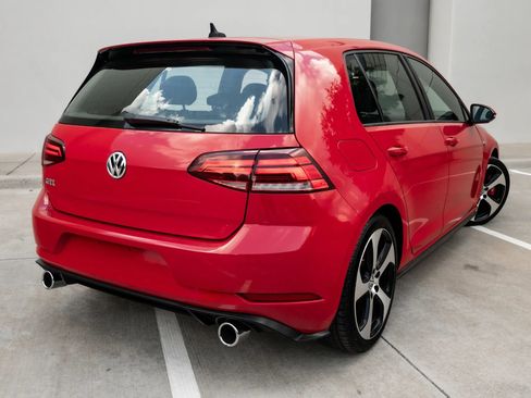 Used 2018 Volkswagen GTI SE image 8