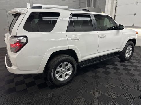 Used 2021 Toyota 4Runner SR5 Premium image 11