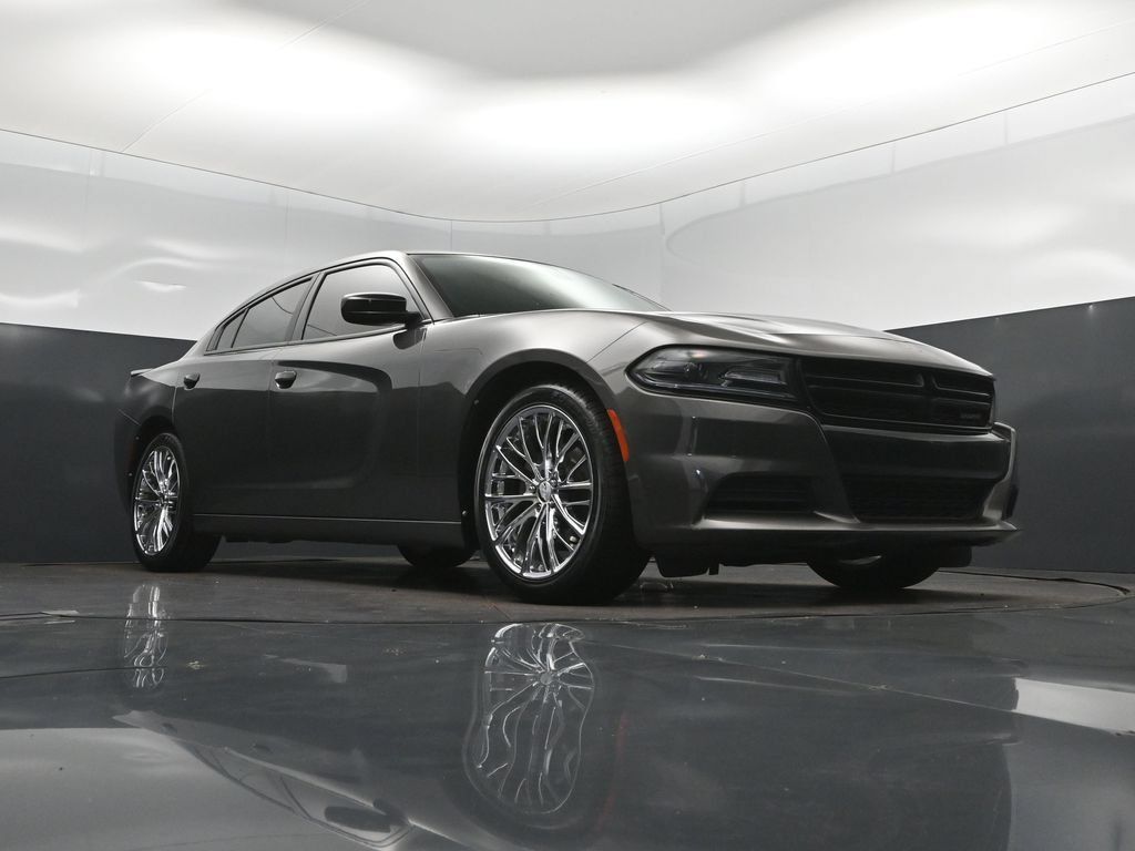 Used 2020 Dodge Charger SXT w/ Blacktop Package RWD image 44
