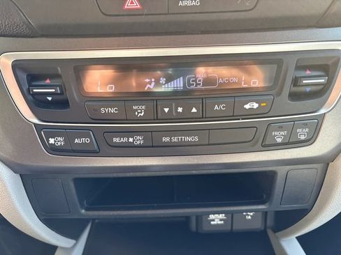 Used 2021 Honda Pilot LX image 32