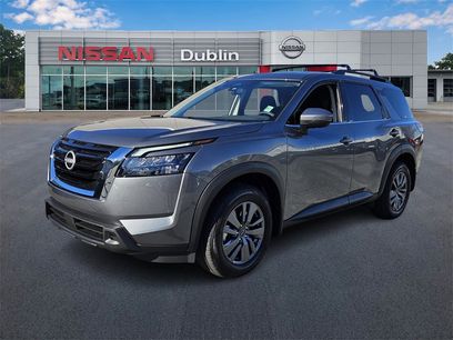 New 2025 Nissan Pathfinder SV