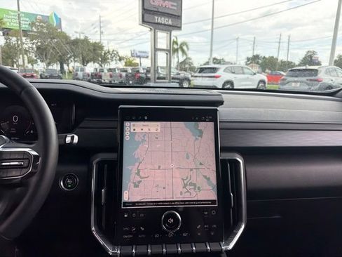 Used 2024 GMC Acadia Elevation FWD image 20