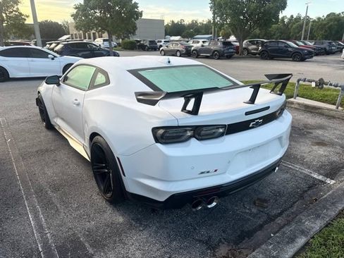 Used 2021 Chevrolet Camaro ZL1 RWD image 3