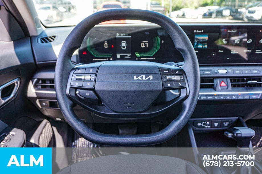 Used 2025 Kia K4 FWD image 27