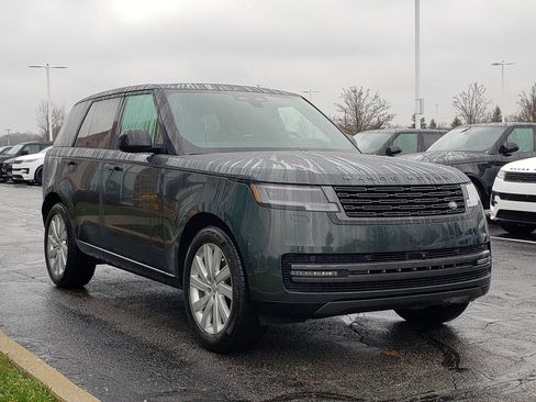 New 2025 Land Rover Range Rover SE image 3