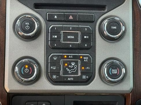 Used 2015 Ford F250 Lariat w/ Chrome Package AWD/4WD image 21