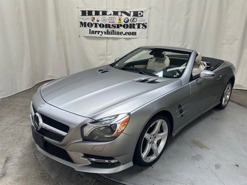 Used 2013 Mercedes-Benz SL 550 w/ Premium Pkg image 3