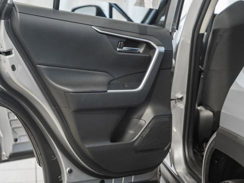 Used 2025 Toyota RAV4 XLE image 36