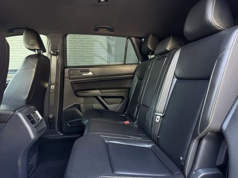 Used 2020 Volkswagen Atlas Cross Sport SE w/ Towing Package AWD/4WD image 19