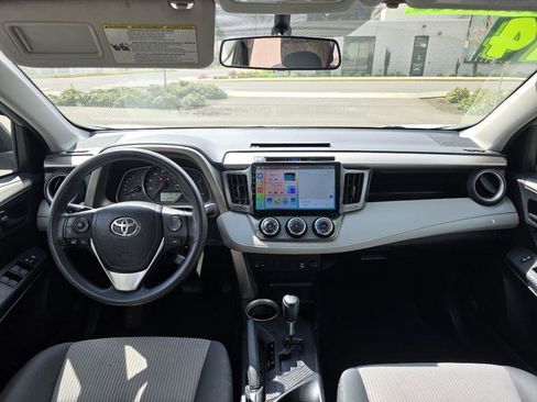 Used 2014 Toyota RAV4 LE image 9