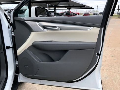 Used 2021 Cadillac XT5 Premium Luxury image 26