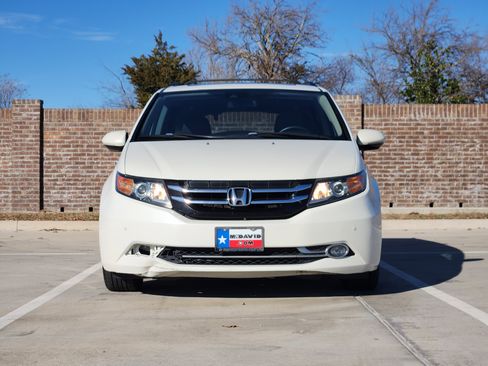 Used 2015 Honda Odyssey Touring Elite image 2