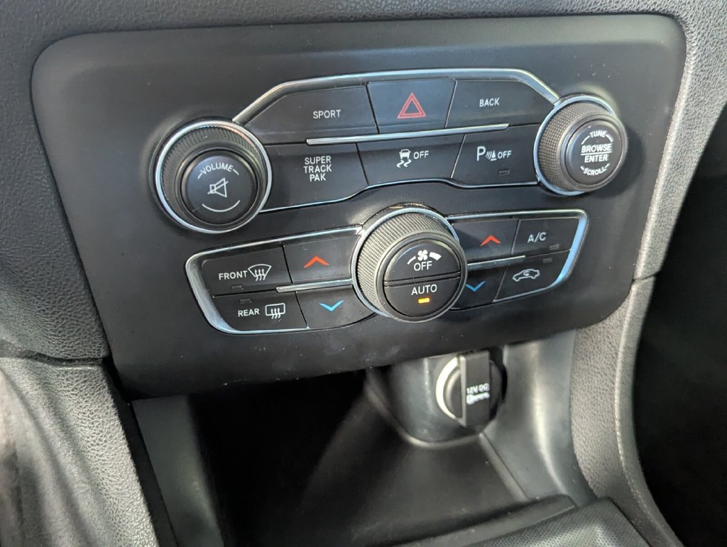 Used 2016 Dodge Charger R/T RWD image 20