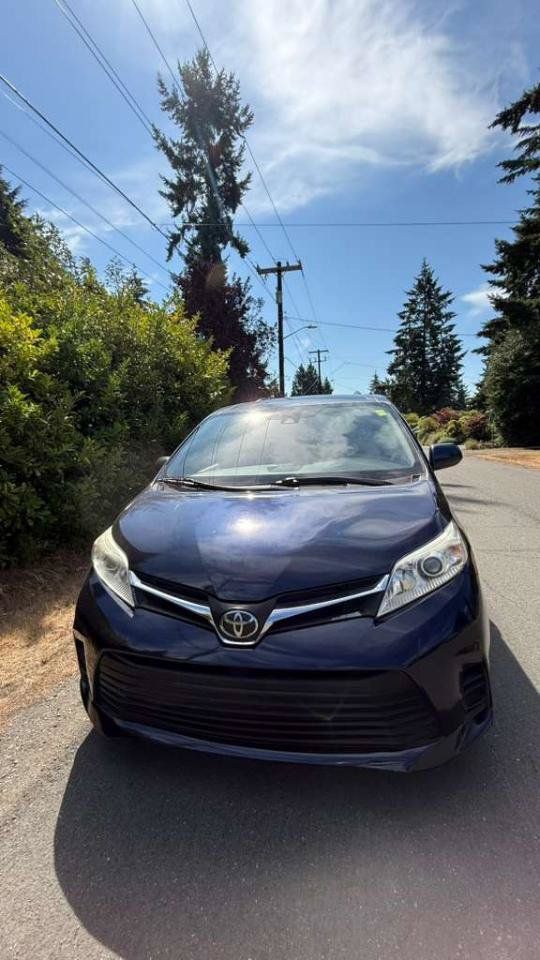 Used 2018 Toyota Sienna LE FWD image 13