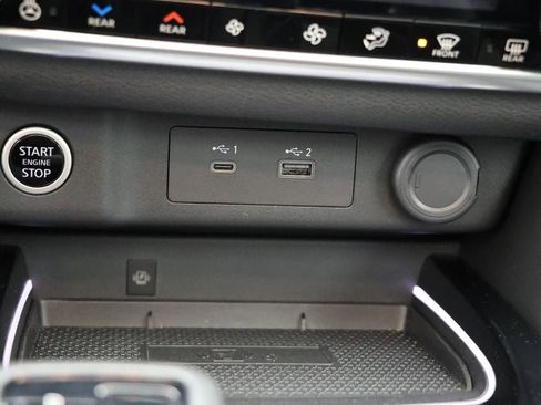 Used 2023 Nissan Rogue Platinum w/ Platinum Premium Package image 26