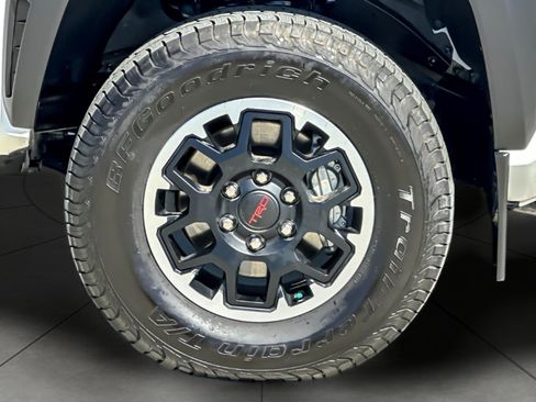 Certified 2024 Toyota Tacoma TRD Sport AWD/4WD image 24