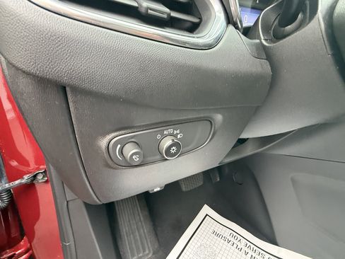 Used 2019 Chevrolet Equinox LT image 20