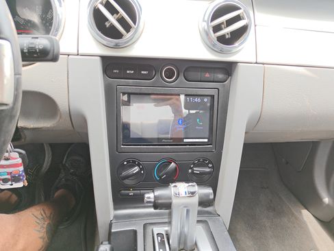 Used 2006 Ford Mustang Coupe RWD image 19