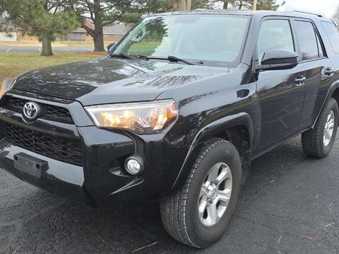 Used 2017 Toyota 4Runner SR5 image 7
