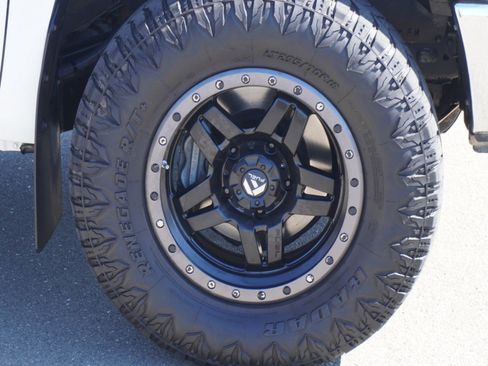 Used 2017 Toyota Tundra Limited image 5