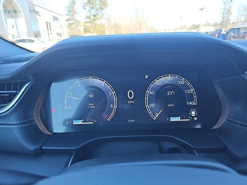 New 2025 Jeep Grand Cherokee Altitude image 20